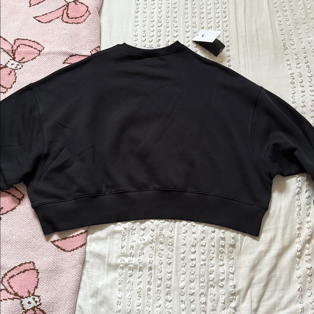 Nike Black Cropped Oversized Crewneck - Picture 3 of 3